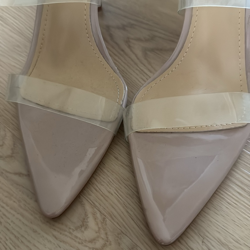 Beige heels - Picture 2 of 3